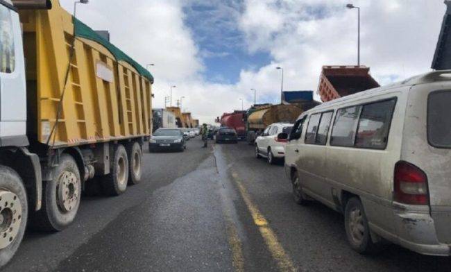 تعديلات على توقيت سير الشاحنات على طريق ضهر البيدر