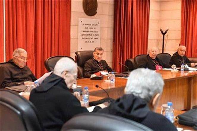 المطارنة الموارنة: للالتزام بالدستور والمسارعة الى انتخاب رئيس جديد