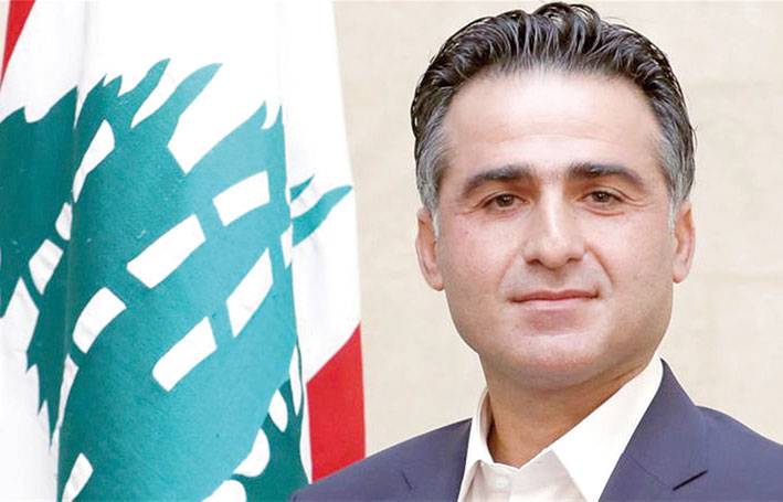حمية : رمي النفايات سيعيد مشهد الفيضانات على الاوتوسترادات والطرقات