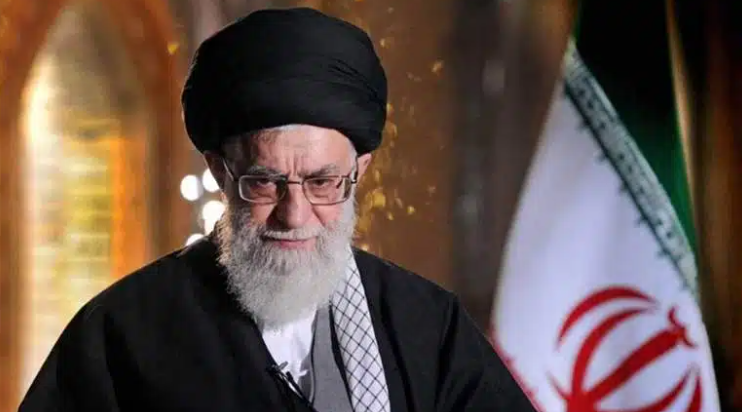 خامنئي يعلن الحداد لخمسة أيام: دماء الشهيد حسن نصر الله لن تذهب هدرا