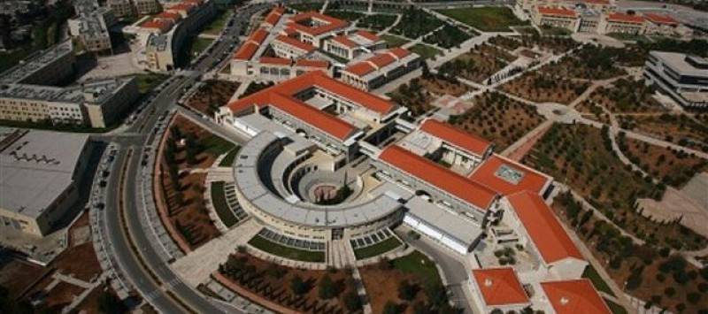 تعليق الأنشطة التدريسية في الجامعة اللبنانية والجامعات الخاصة لأسبوع ابتداءَ من الإثنين