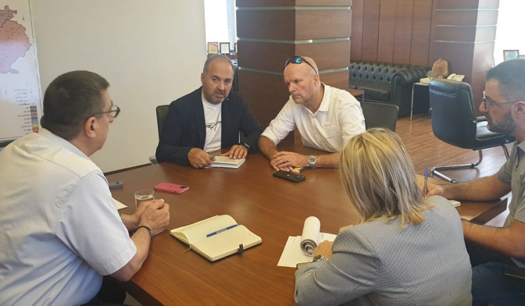 آلية حلّ لأزمة النازحين السوريين بين حجار وممثل مفوضية اللاجئين