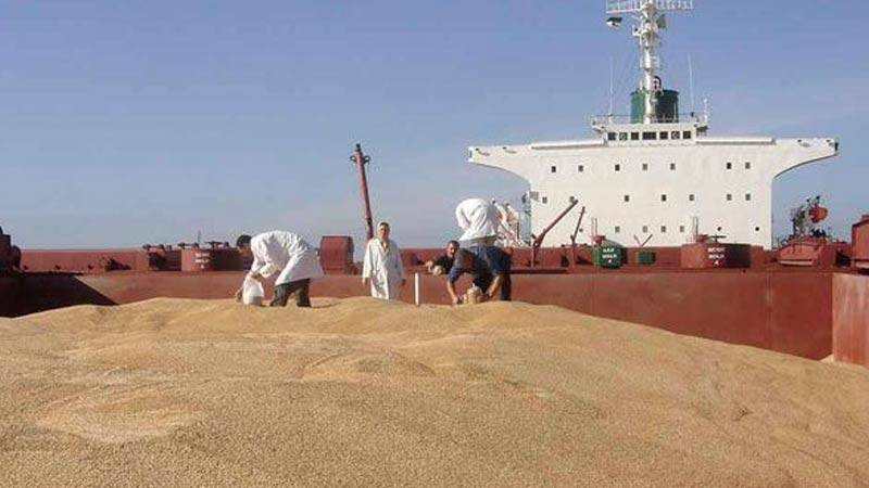 باخرة قمح الى بيروت