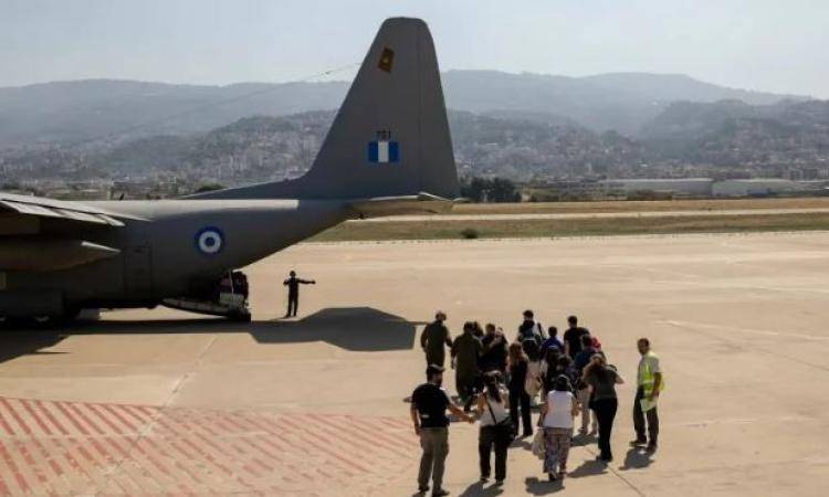 طائرة عسكرية فرنسية لإجلاء نحو 50 شخصًا من لبنان الثلثاء