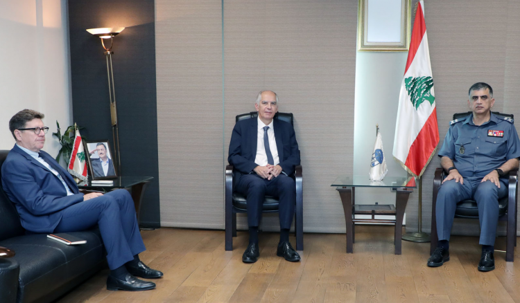 عثمان يعرض الاوضاع مع السفير الفرنسي