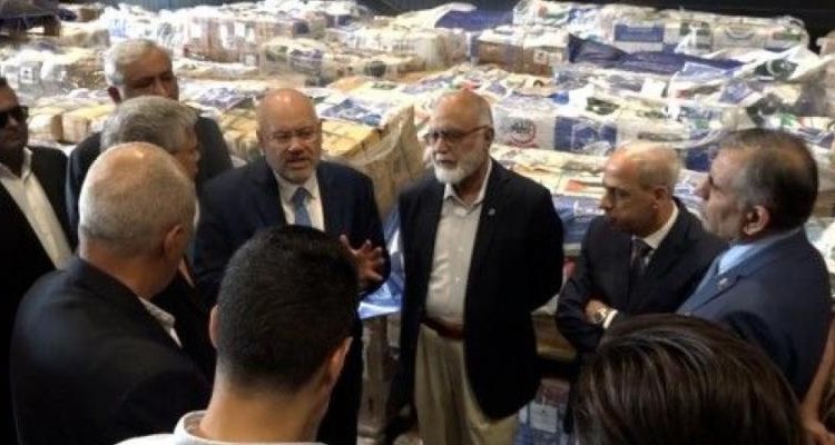 اللواء خير يتسلم من سفير باكستان حمولة طائرة مساعدات