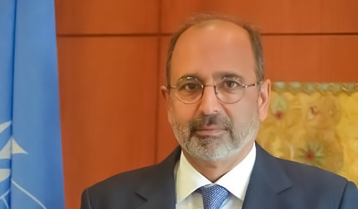 ريزا في مؤتمر 