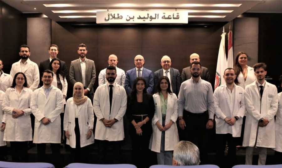 بخاش في قسم اليمين لأطباء جدد: كونوا جنوداً باللباس الابيض