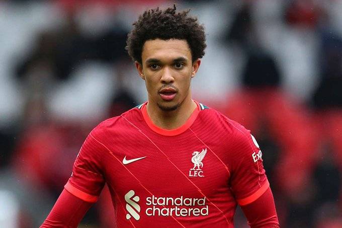 فقة ترينت ألكسندر أرنولد لاعب ليفربول، لصالح غريمه التقليدي ريال مدريد.