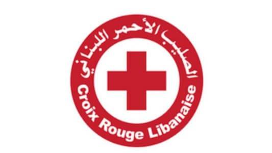 الصليب الأحمر ينقل جثمان شهيدة و3 حرجى في غارة استهدفت منزلهم