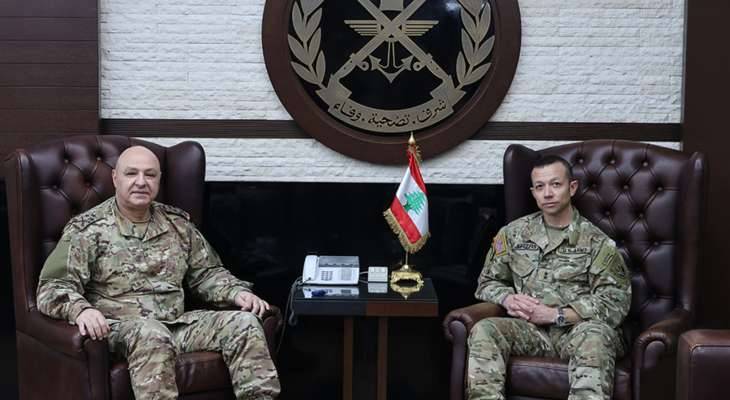 قائد الجيش ورئيس لجنة الإشراف الخماسية بحثا بآلية التنسيق بين الجهات المعنية في الجنوب