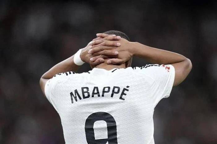لغة الجسد تكشف معاناة مبابي النفسية في ريال مدريد