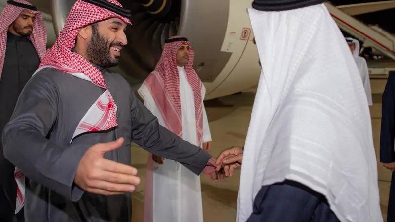 الرئيس الإماراتي وولي العهد السعودي يؤكدان أهمية الحفاظ على الاستقرار الإقليمي