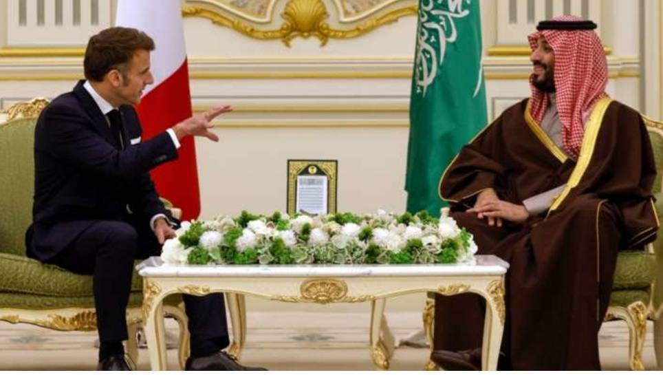 ماكرون: اتفقنا مع السعودية على العمل لدعم مالي وتجهيز الجيش اللبناني لضمان وقف إطلاق النار