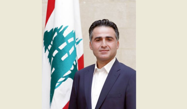 حمية: مركز جرف الثلوج في عيناتا يعمل على فتح الطريق