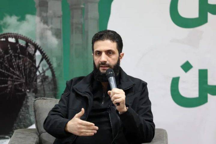 الشرع يدعو السوريين للخروج إلى الاحتفال في الجمعة الأولى بعد سقوط الأسد
