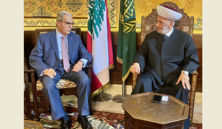 دريان يلتقي وديع الخازن وتشديد على تطبيق القرارات الدولية
