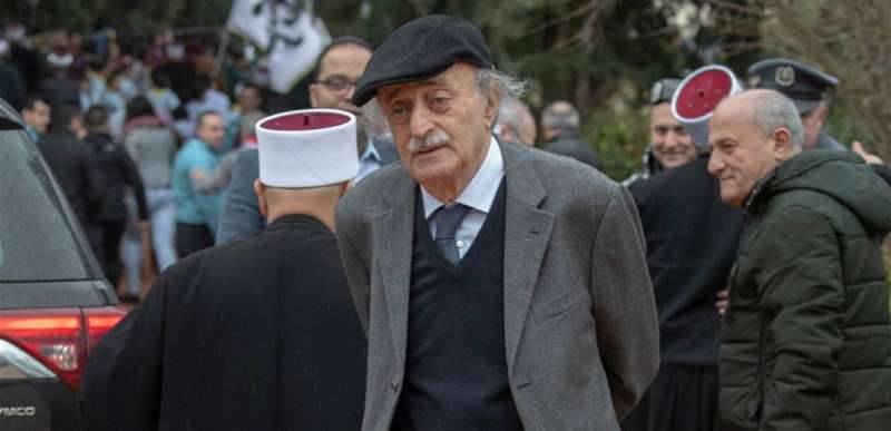 جنبلاط الى سوريا على رأس وفد كبير من مشايخ الدروز