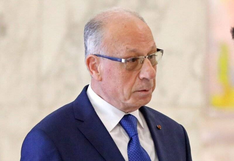 وزير الدفاع بعد زيارته عوده : لتكن الأيام الآتية أفضل لبلدنا