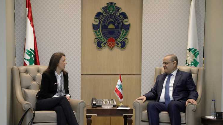 البيسري يبحث مع القائم بأعمال السفارة البريطانية المستجدات