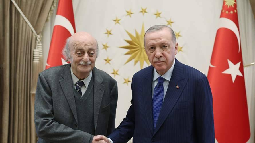 الحدث السوريّ محور اللقاء بين جنبلاط واردوغان