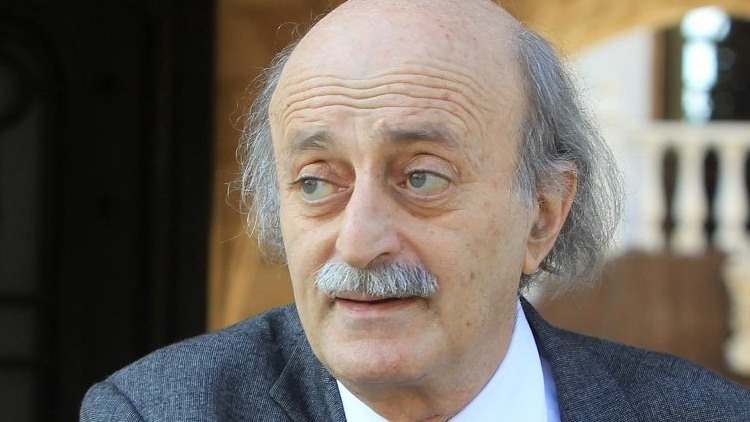 جنبلاط يتصل برئيس الجمهورية مهنئاً ومثنياً على خطاب القسم