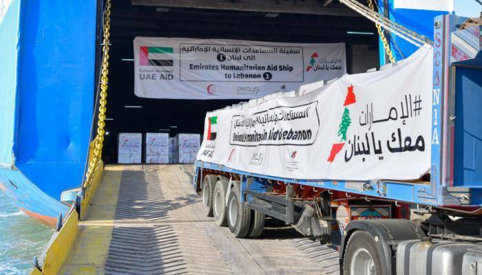 منسق لجنة الطوارئ يتفقد عملية تخزين المساعدات الإماراتية في مرفأ بيروت