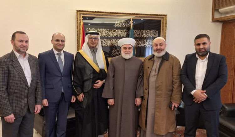 بخاري زار المفتي امام: إنجاز الاستحقاق الرئاسي والاستشارات النيابية يسهمان في السير بالبلاد نحو الأمام لتعزيز نهضته