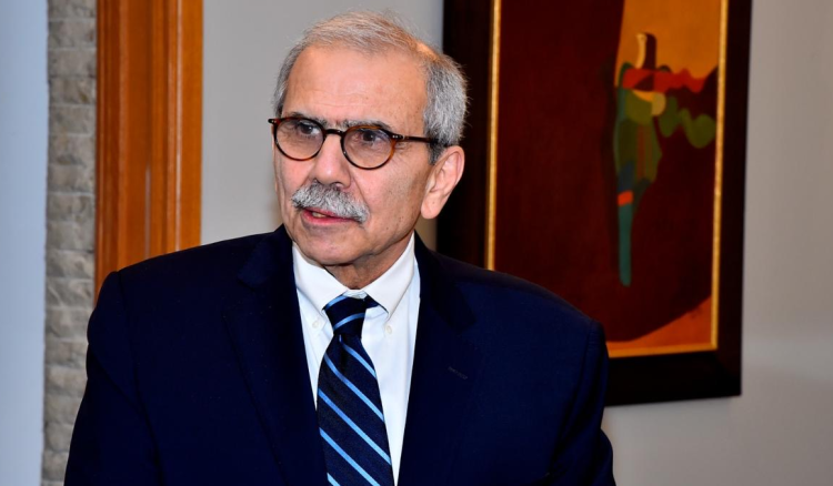 نواف سلام يتصل بالحريري