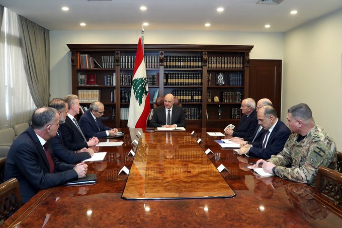 اجتماع برئاسة رئيس الجمهوريّة لبحث التطورات الأمنية الأخيرة ولا سيَّما الأحداث على طريق المطار بحضور رئيس الحكومة، ووزراء الدّفاع، الخارجيّة، الداخليّة، الأشغال العامّة والنقل، إضافةً إلى قائد جهاز أمن المطار