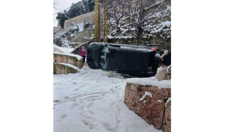 إنزلاقات على طرقات الضنية بسبب الجليد