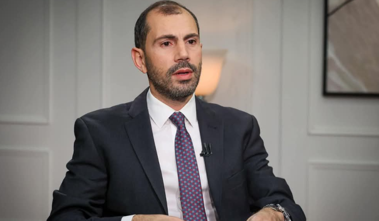 أحمد الخير يشكر المعلمين والمعلمات في عيدهم: مع مطالبهم المحقة