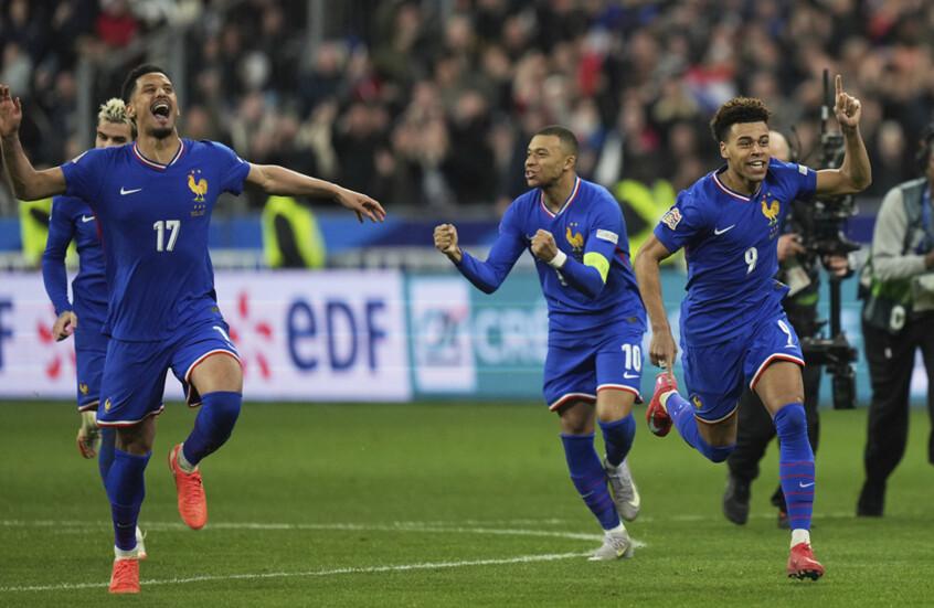 فرنسا تضرب موعداً نارياً مع إسبانيا في نصف نهائي دوري الأمم
