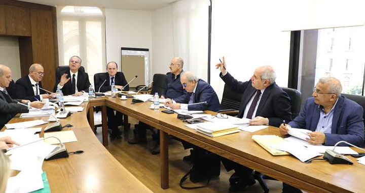 اللجنة المكلفة درس اقتراحات قوانين متعلقة بالقضاء الإداري تقر مواد معدلة