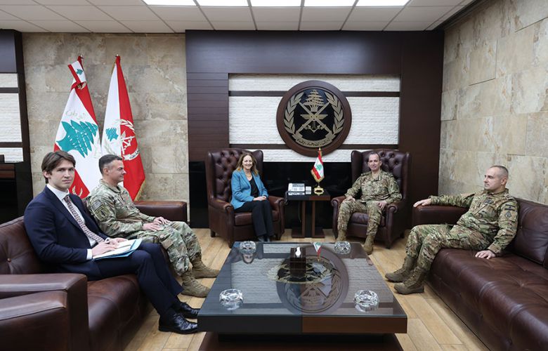 قائد الجيش يعرض الأوضاع مع السفيرة الأميركية