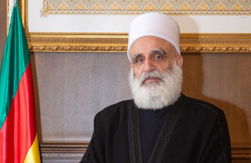 شيخ العقل يتلقى اتصالات وبرقيات مهنئة بالفطر