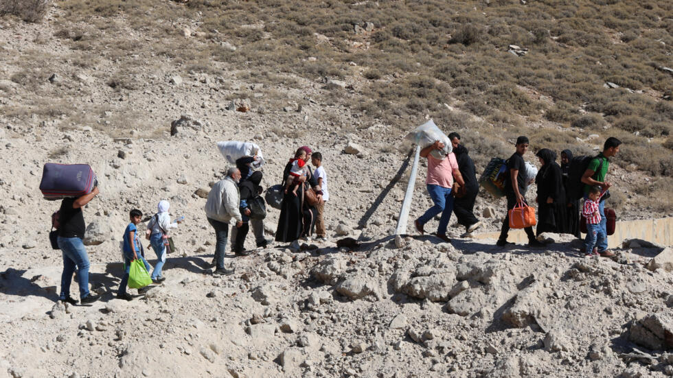 تدفق جديد للنازحين السوريين من ريف حمص الى شرق لبنان