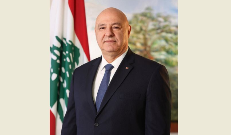 رئيس الجمهورية يغادر الى باريس لاجراء مشاورات مع الرئيس الفرنسي