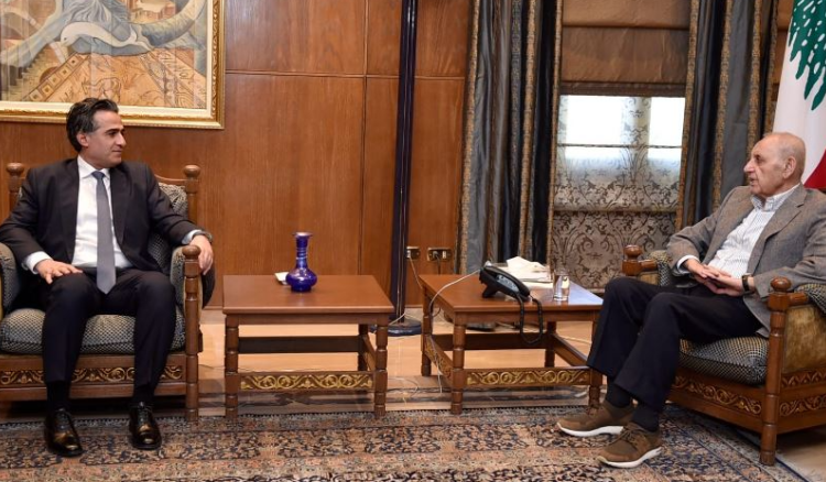 بري يتابع مع زواره الاوضاع العامة