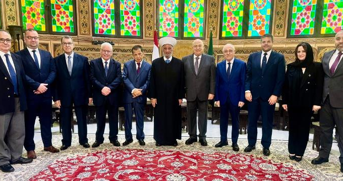 مفتي الجمهورية يعرض لاوضاع العاصمة مع وفد