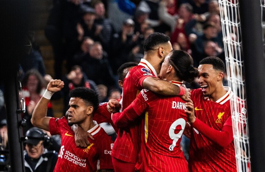 لماذا فضل محمد صلاح البقاء في ليفربول؟