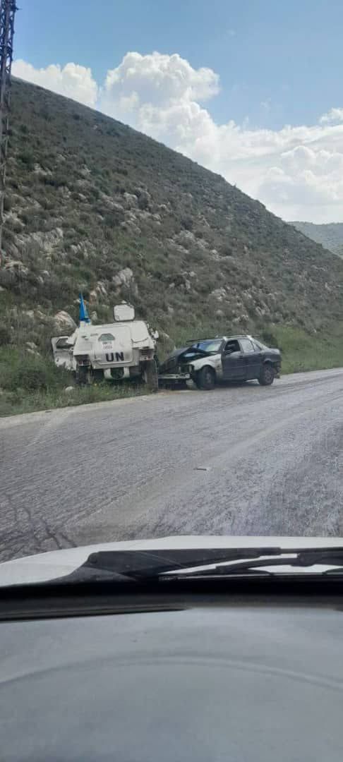 حادث سير بين الية دولية وسيارة في منطقة برج قلاويه - وادي الحجير واقتصرت الاضرار على الماديات