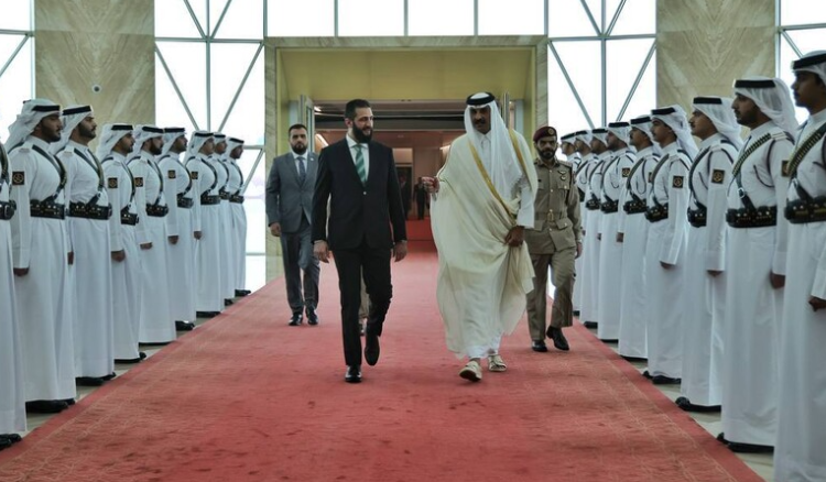 امير قطر يستقبل الشرع