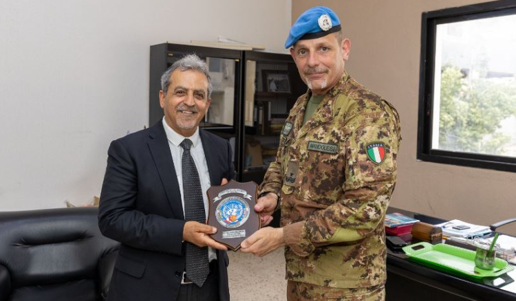 قائد القطاع الغربي في 