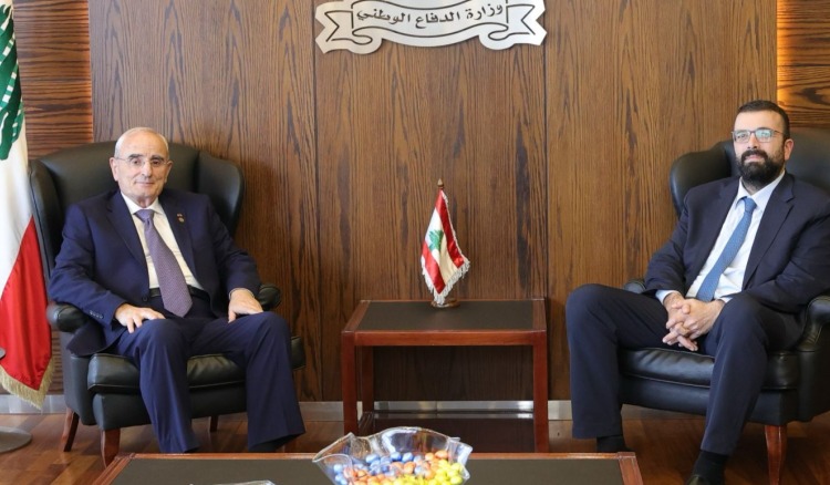 أحمد الحريري يزور وزراء الدفاع والصحة والتربية