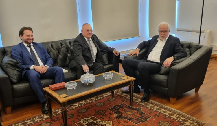 وزير العدل يبحث وسفير هنغاريا في سبل تعزيز التعاون