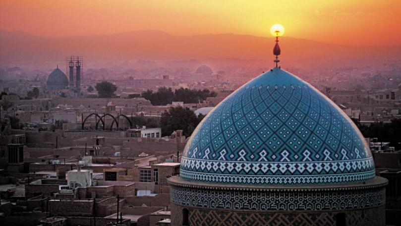 التلفزيون الإيراني: الكشف عن الصاروخ الباليستي 