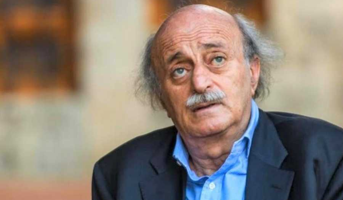 جنبلاط يتلقى اتصالاً من البرزاني