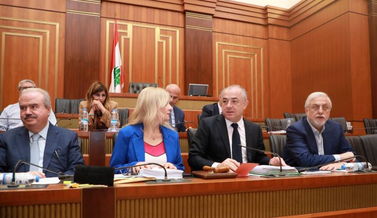 بدء جلسة اللجان النيابية المشتركة