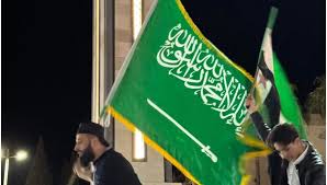 سوريون يحتفلون بقرار ترامب رفع العقوبات عن بلادهم